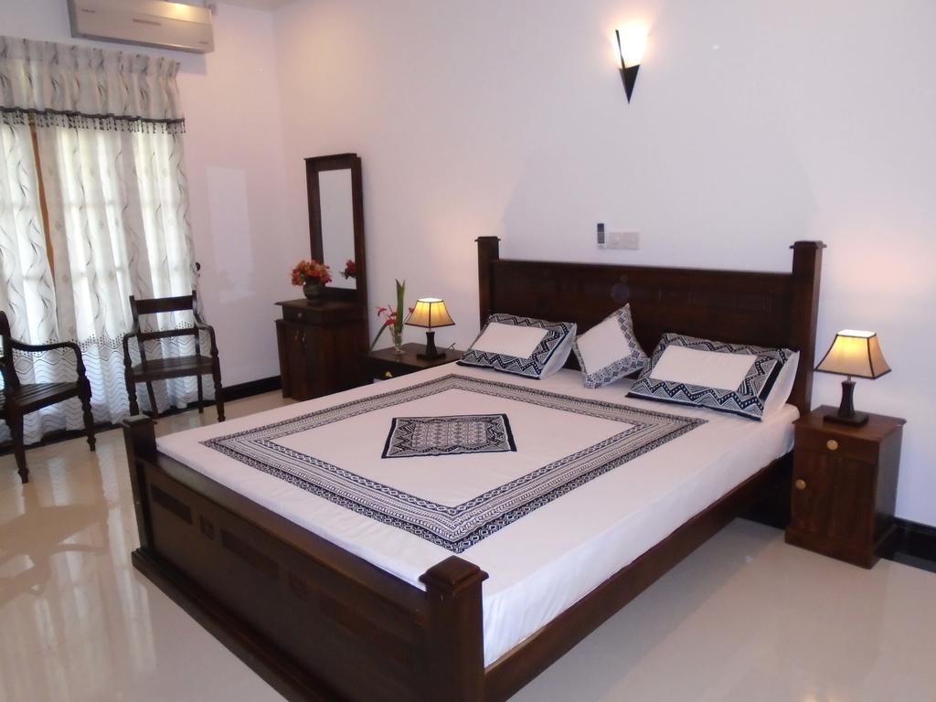 Avon Villa Hikkaduwa Habitación foto